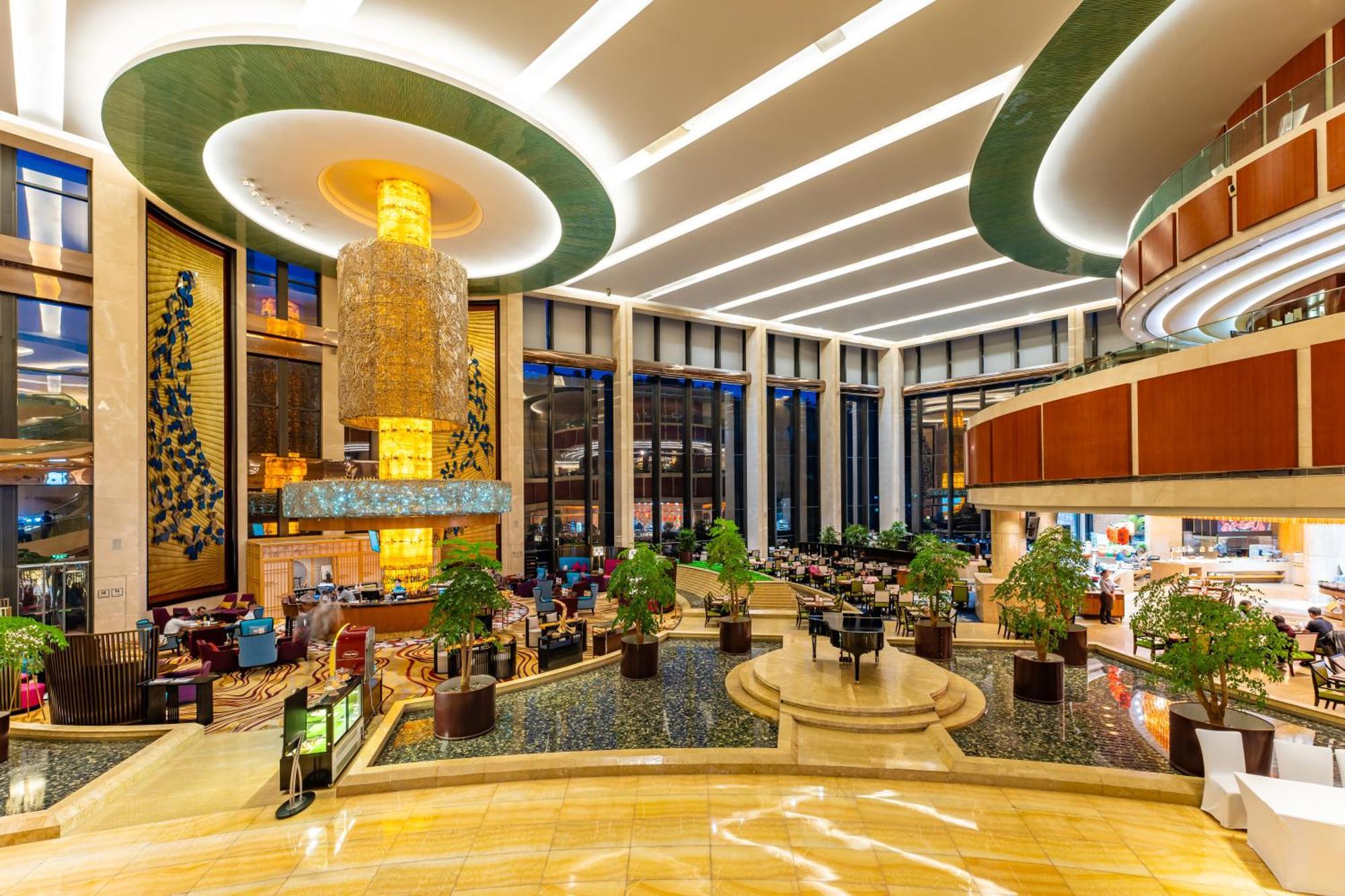 Sheraton Jinan Hotel Exterior photo