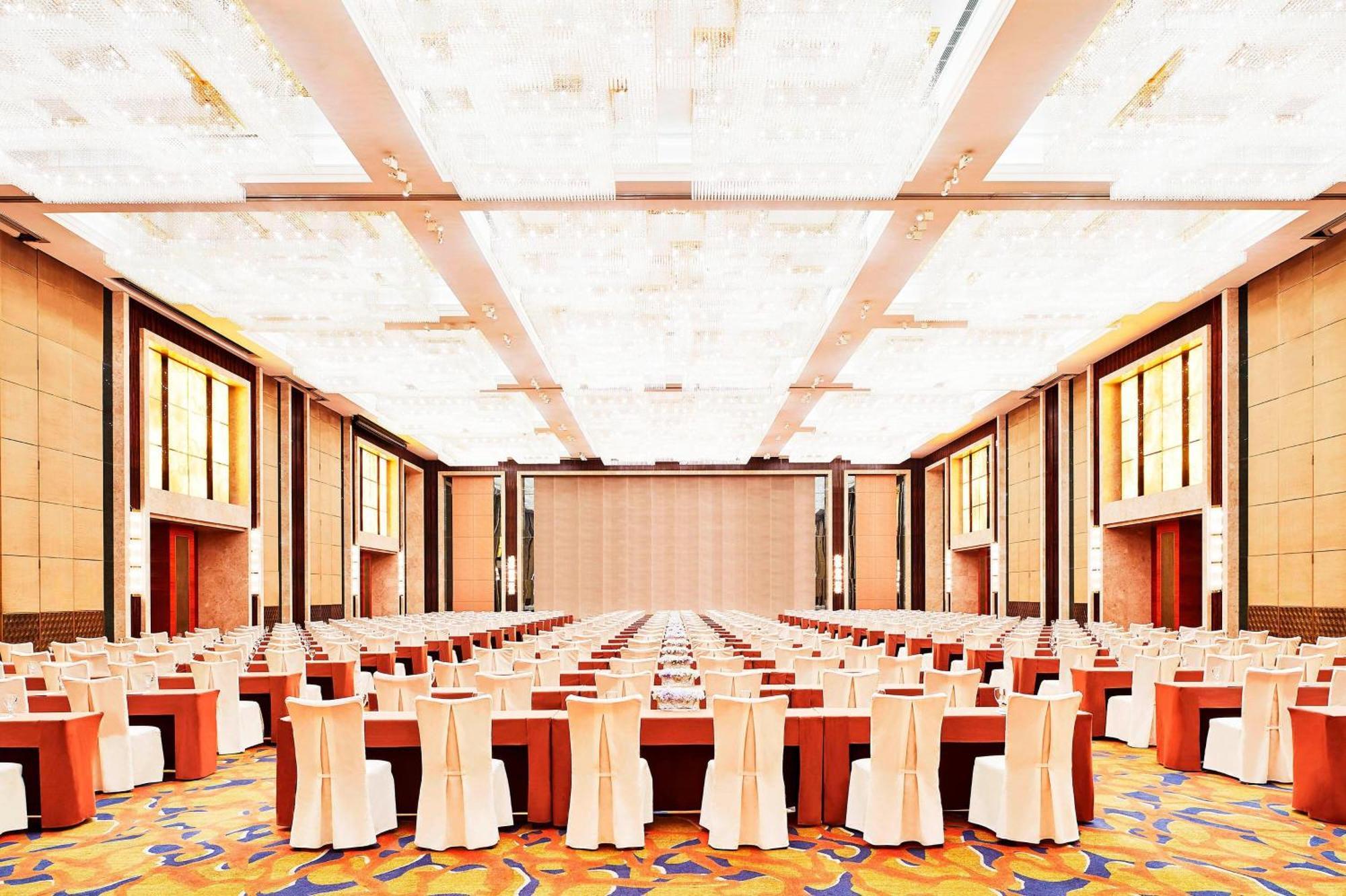Sheraton Jinan Hotel Exterior photo