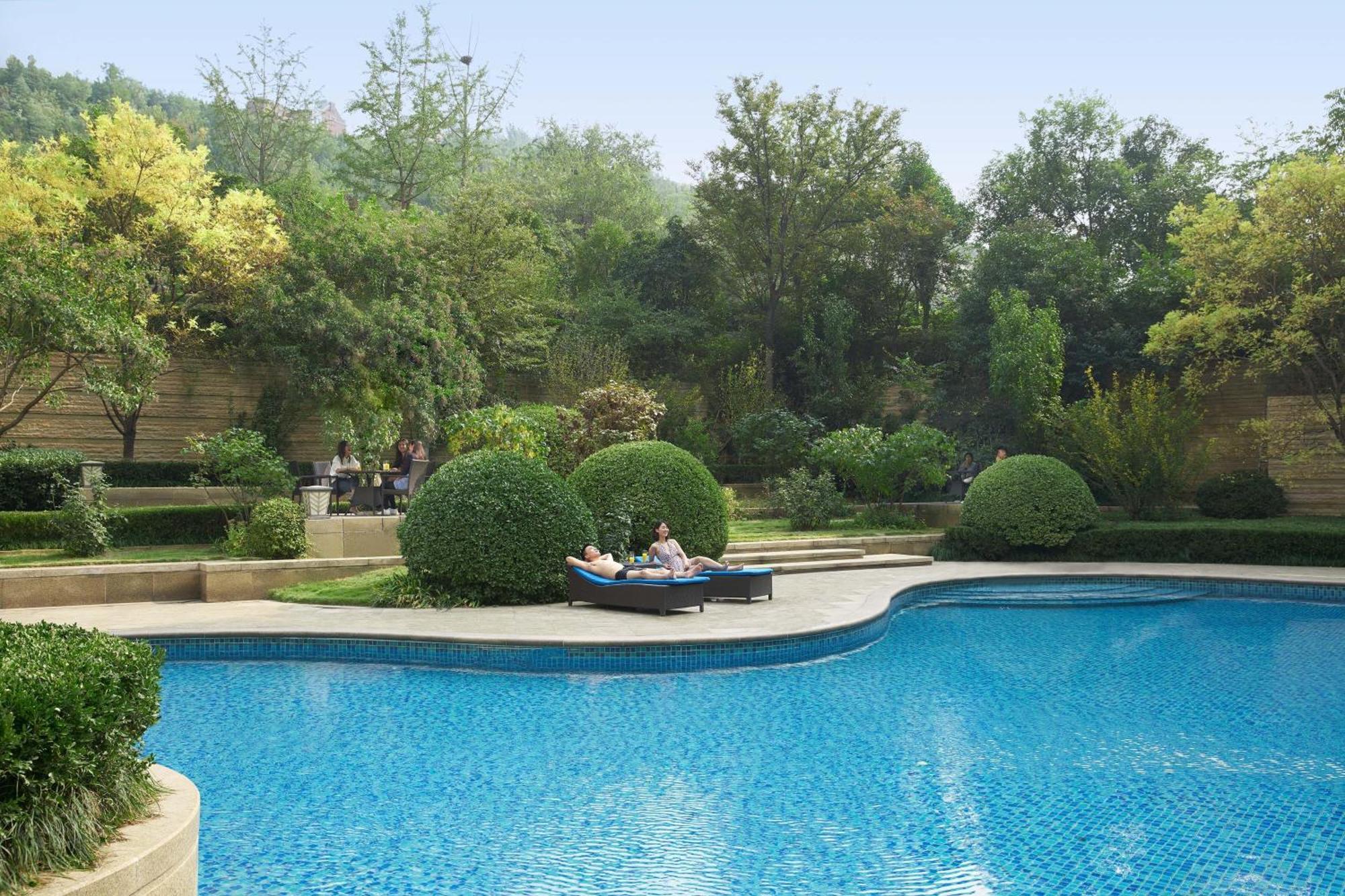 Sheraton Jinan Hotel Exterior photo