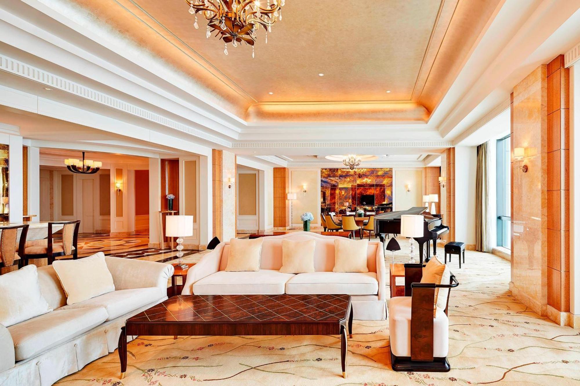 Sheraton Jinan Hotel Exterior photo