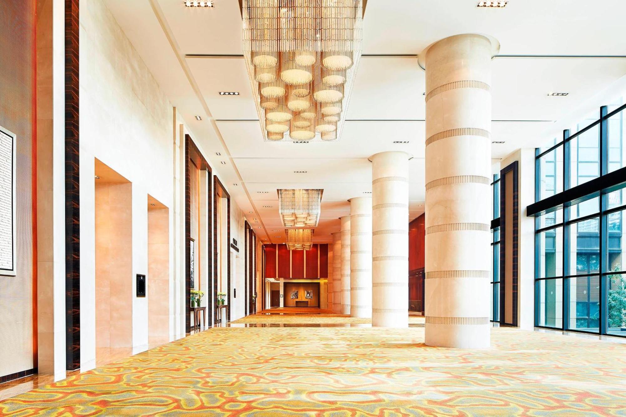 Sheraton Jinan Hotel Exterior photo