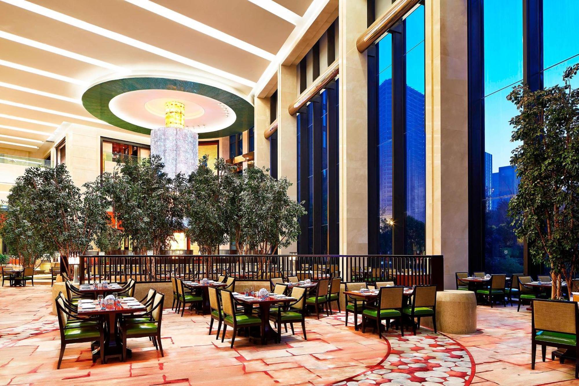 Sheraton Jinan Hotel Exterior photo