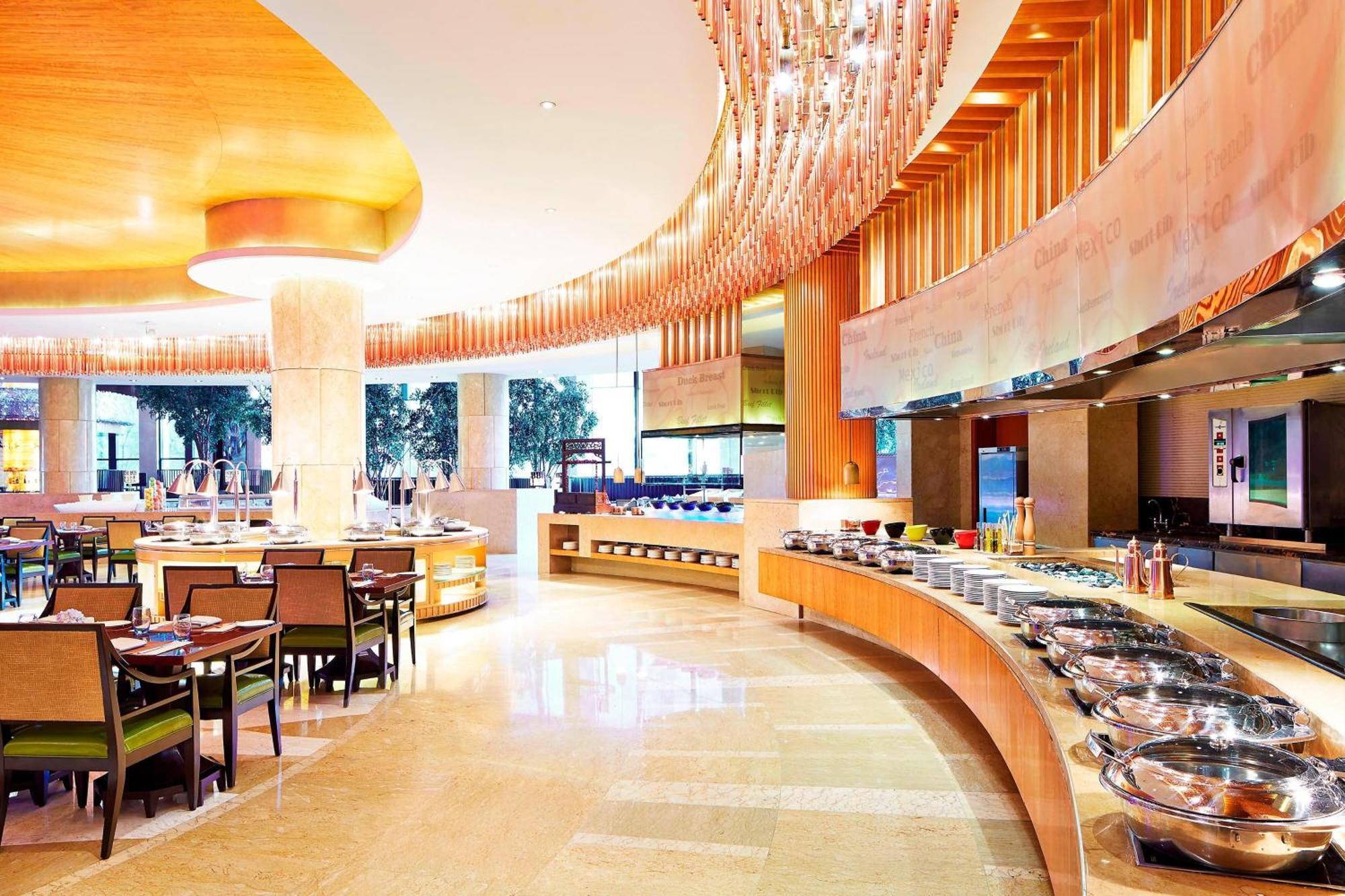 Sheraton Jinan Hotel Exterior photo